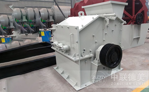 雙擊破碎機(jī)多少錢一臺(tái)?