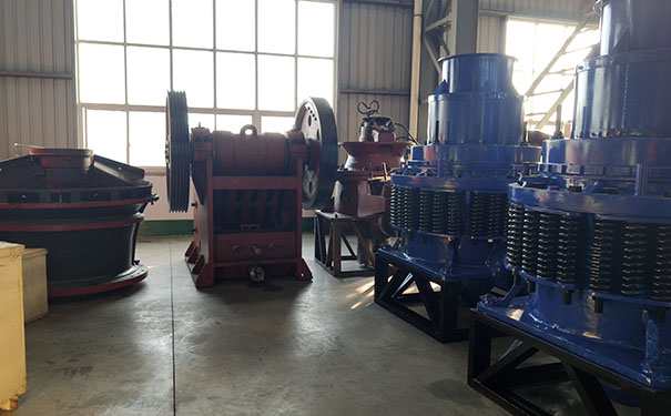 雙擊破碎機(jī)多少錢一臺(tái)?