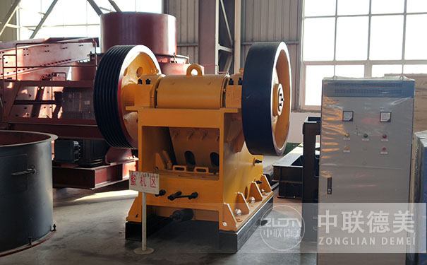 什么是液壓對(duì)輥破碎機(jī)?