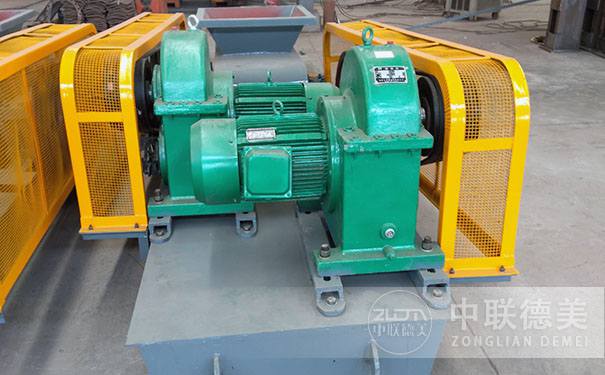 齒輥破碎機(jī)