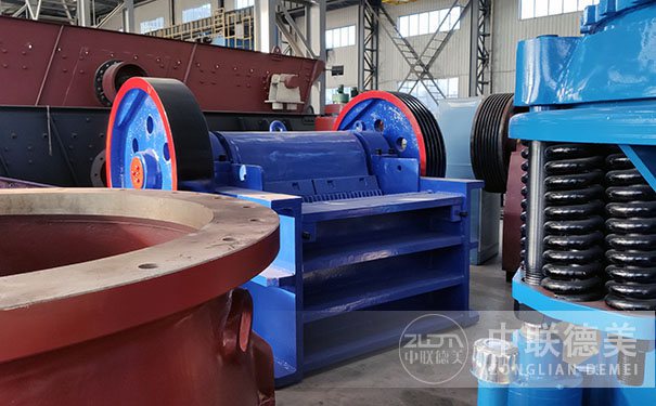 反擊破破碎機(jī)