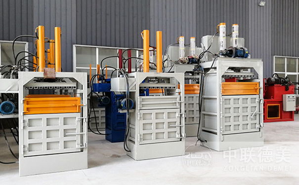 紙箱打包機(jī)